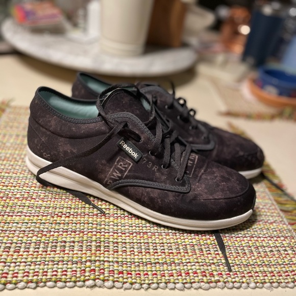 Reebok shoes size 11 - Picture 1 of 4